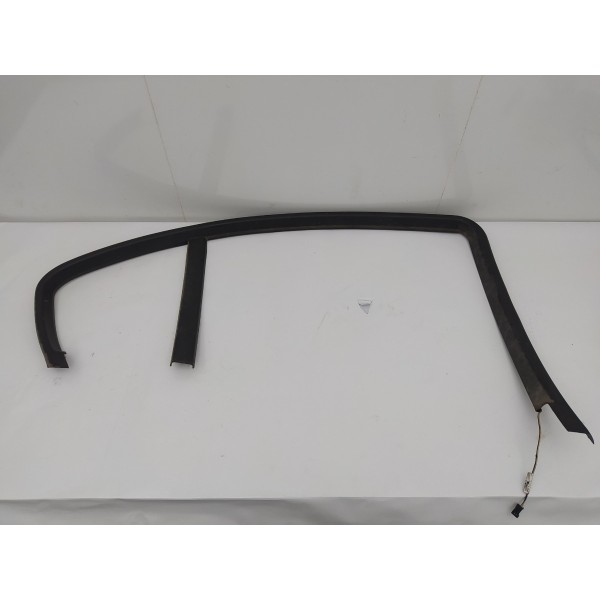 Moldura Porta Traseira Esquerda Bmw 320i 2004 2005