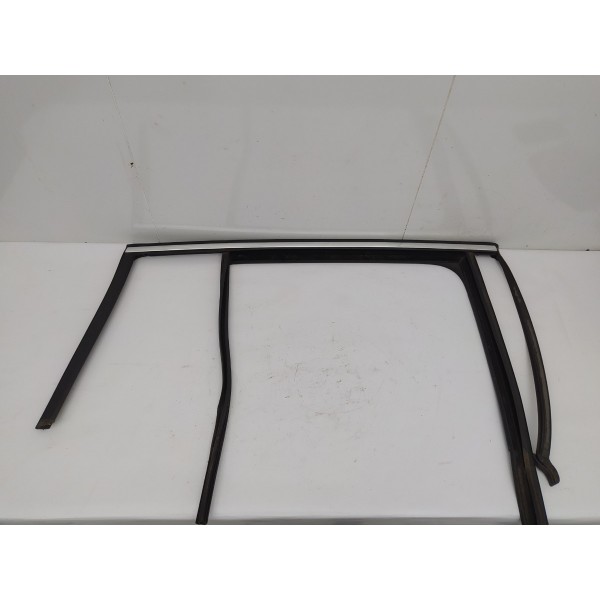 Canaleta Porta Traseira Direita Volkswagen Tiguan 2010 2011