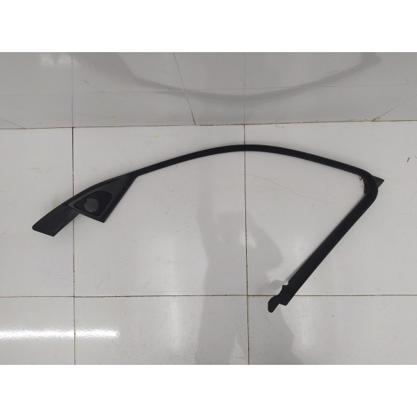 Moldura Interna Porta Dianteira Direita Bmw X1 2010 2011