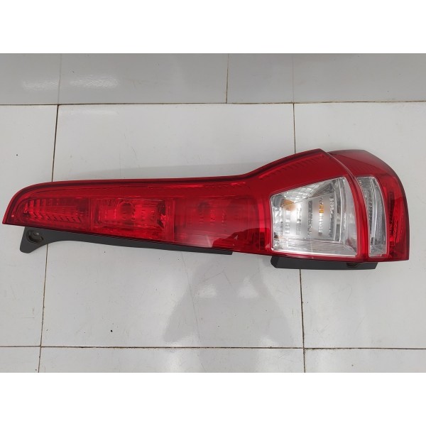 Lanterna Traseira Direita Honda Crv 2009 2010 Detalhe