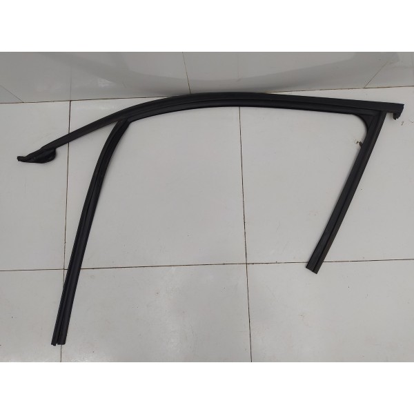 Borracha Canaleta Dianteira Esquerda Bmw 116i 118i 2014