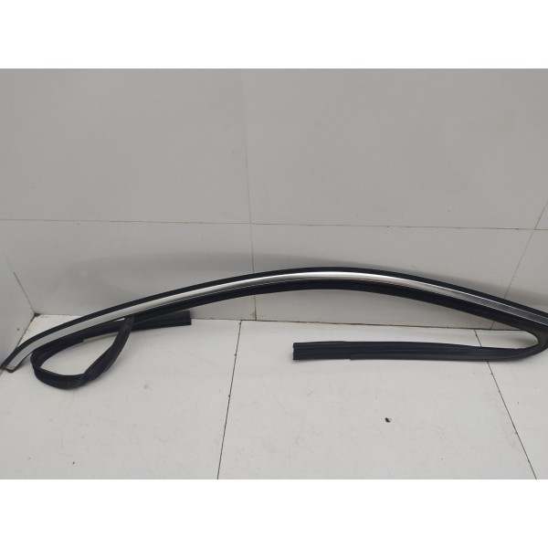 Canaleta Borracha Dianteira Esquerda Vw Tiguan 2010 2011