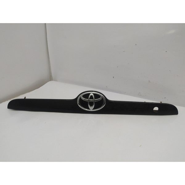 Moldura Tampa Traseira Toyota Corolla 2003/08 7681102110